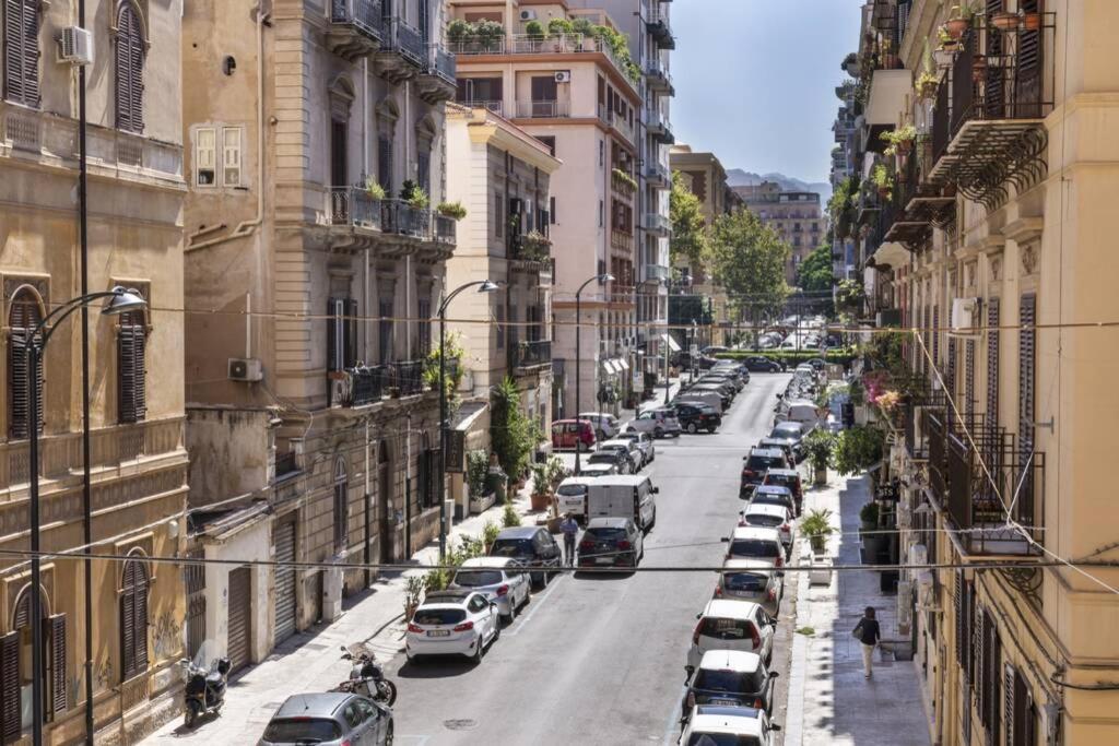 La Lumia - Al Politeama Apartment - Palermo — Photos 2